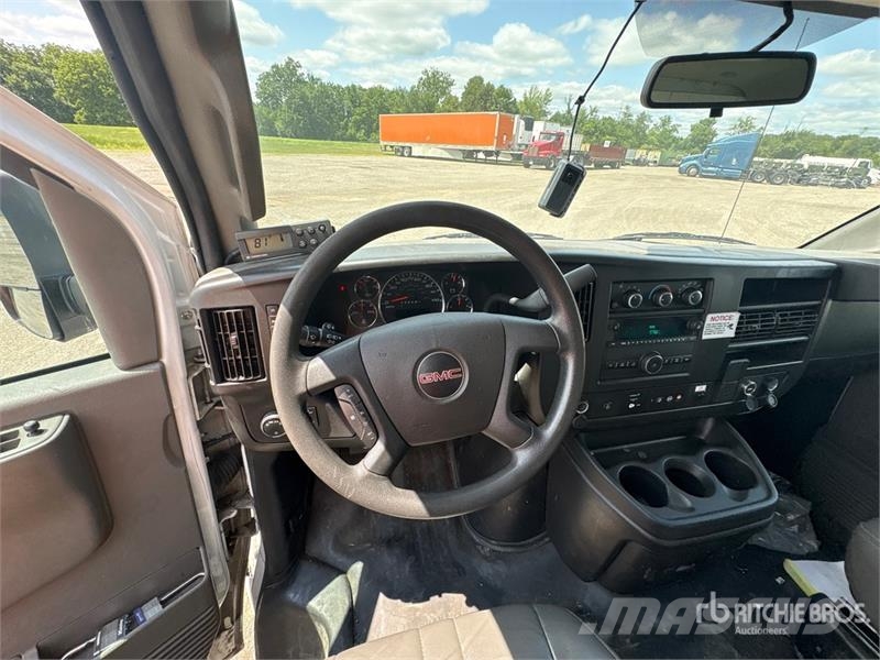GMC Savana G3500 4x2 Refrigerated Truck Isotermos y frigoríficos