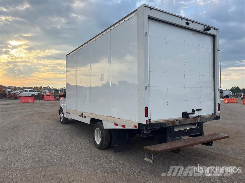 GMC Savana G3500 4x2 Refrigerated Truck Isotermos y frigoríficos