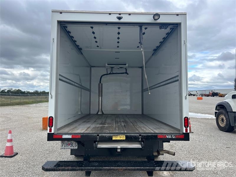 GMC Savana G3500 4x2 Refrigerated Truck Tovornjaki hladilniki