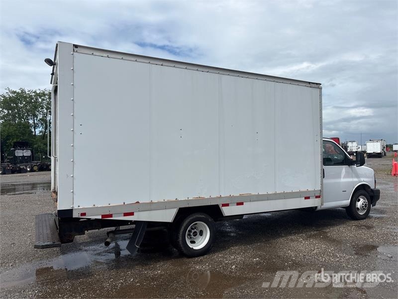 GMC Savana G3500 4x2 Refrigerated Truck Isotermos y frigoríficos