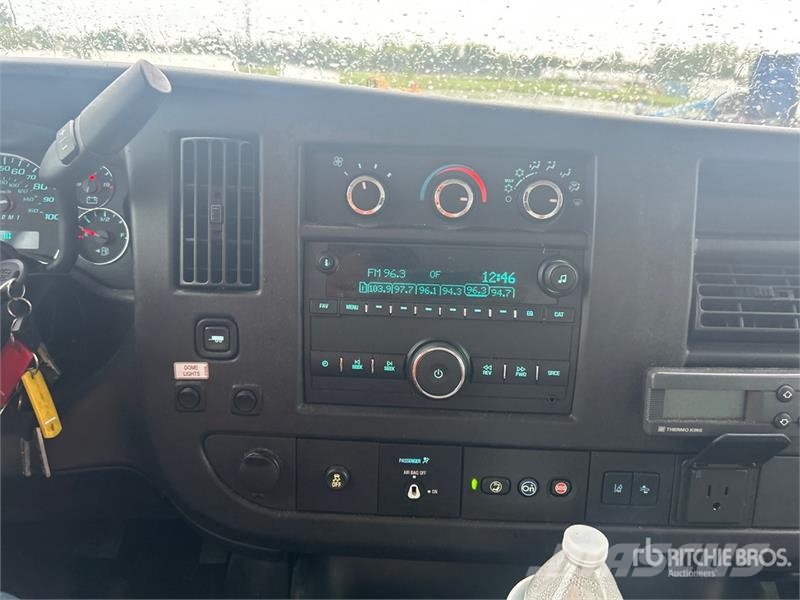 GMC Savana G3500 4x2 Refrigerated Truck Isotermos y frigoríficos