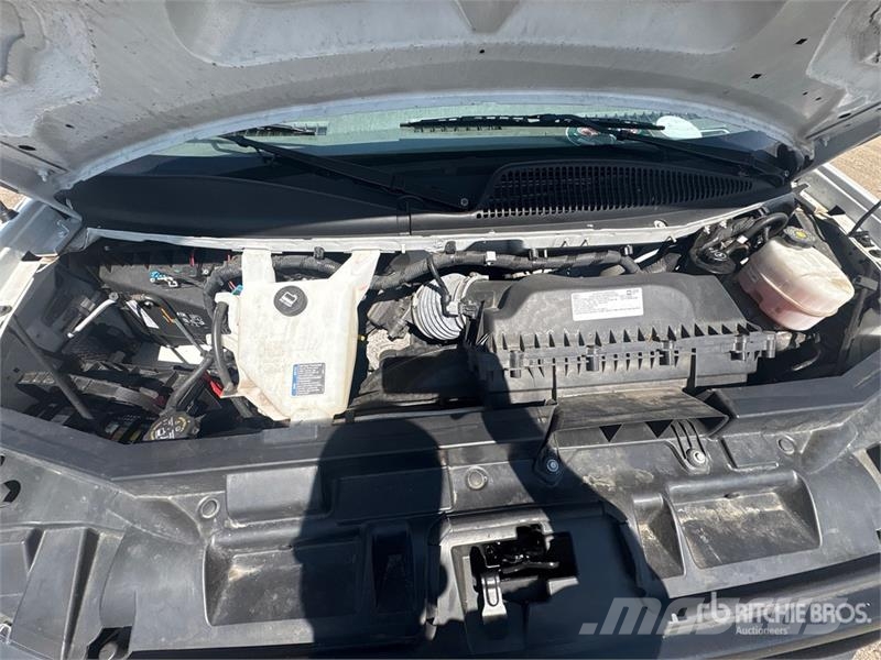 GMC Savana G3500 4x2 Refrigerated Truck Isotermos y frigoríficos