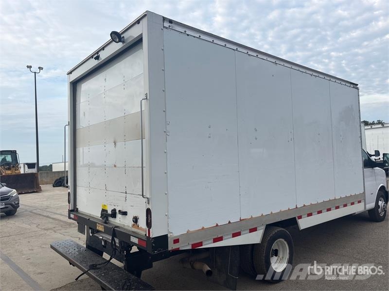 GMC Savana G3500 4x2 Refrigerated Truck Isotermos y frigoríficos