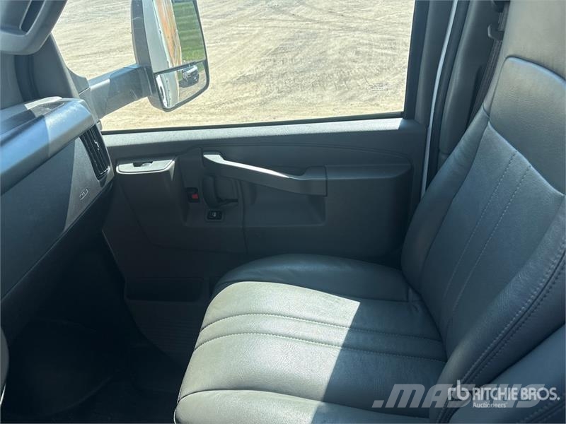 GMC Savana G3500 4x2 Refrigerated Truck Isotermos y frigoríficos