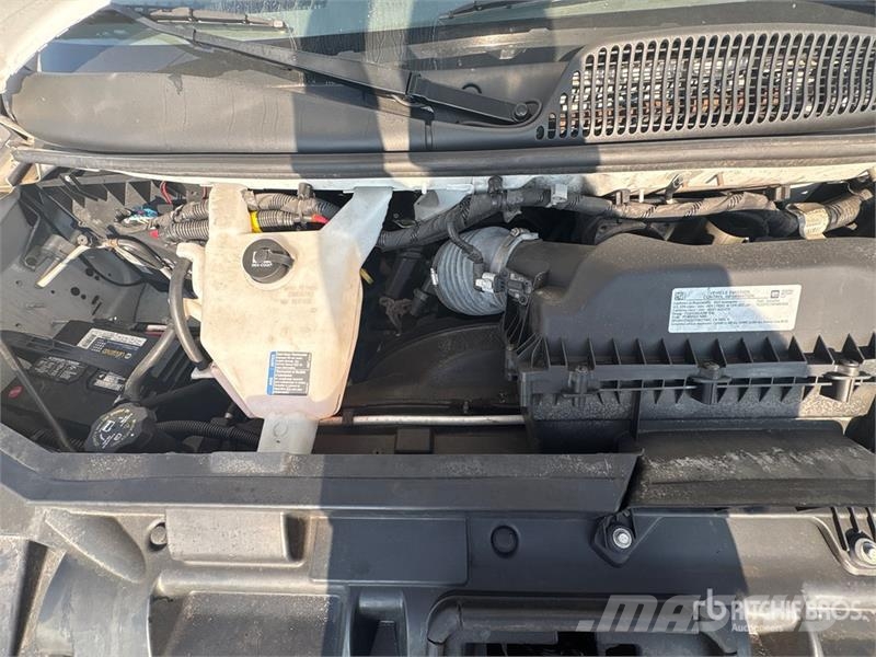GMC Savana G3500 4x2 Refrigerated Truck Isotermos y frigoríficos