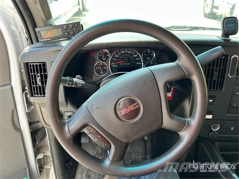 GMC Savana G3500 4x2 Refrigerated Truck Isotermos y frigoríficos