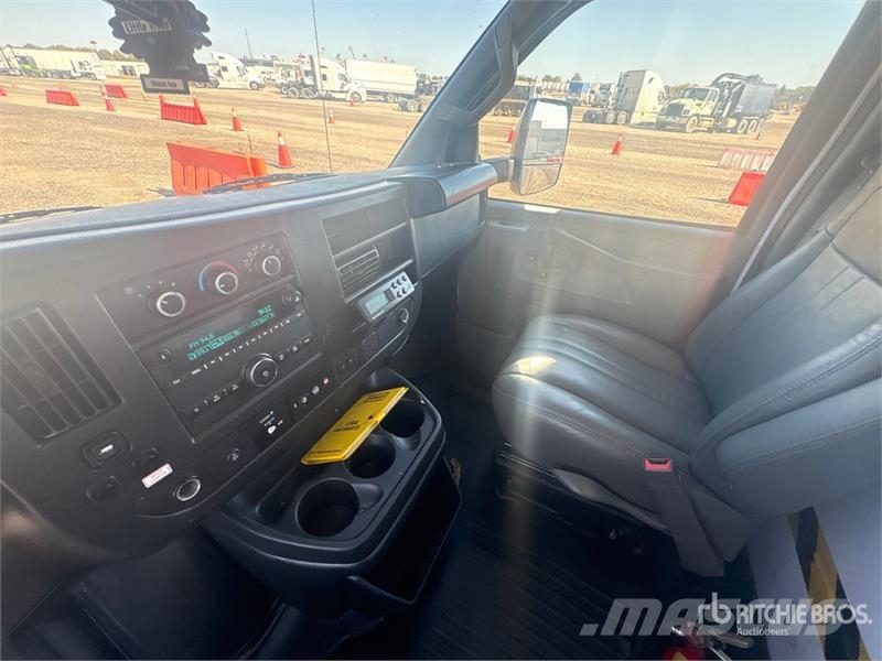 GMC Savana G3500 4x2 Refrigerated Truck Kravas automašīnas - refrižeratori