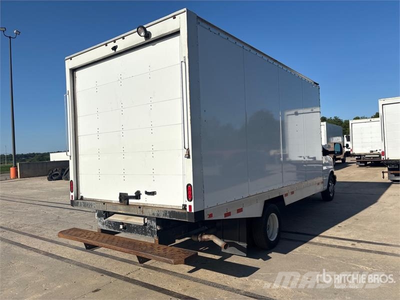 GMC Savana G3500 4x2 Refrigerated Truck Isotermos y frigoríficos