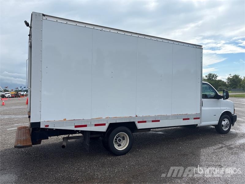 GMC Savana G3500 4x2 Refrigerated Truck Isotermos y frigoríficos