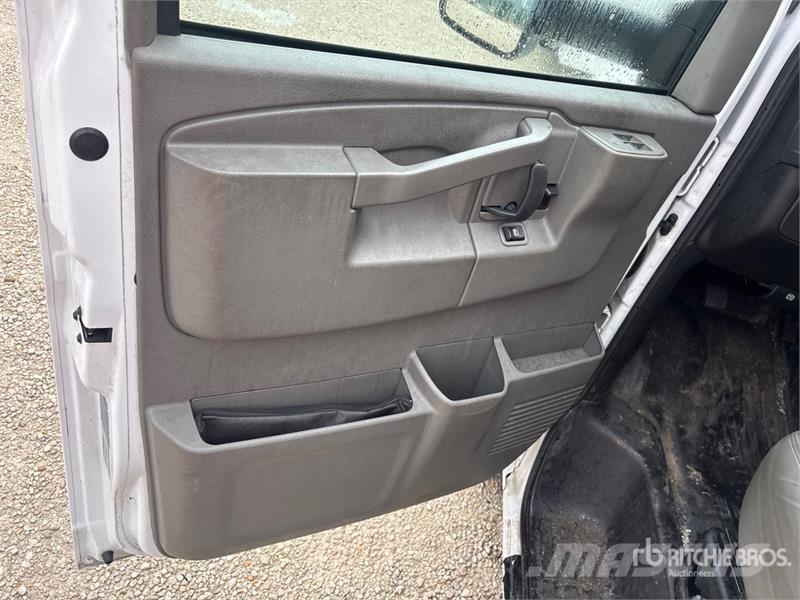 GMC Savana G3500 4x2 Refrigerated Truck Isotermos y frigoríficos
