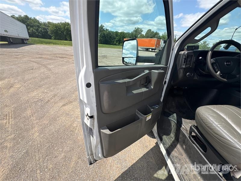 GMC Savana G3500 4x2 Refrigerated Truck Isotermos y frigoríficos
