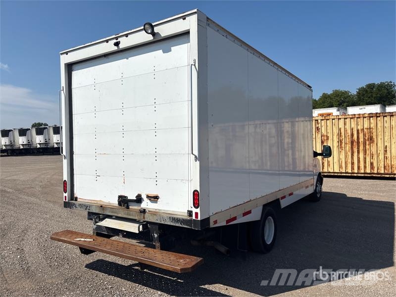 GMC Savana G3500 4x2 Refrigerated Truck Kamioni hladnjače