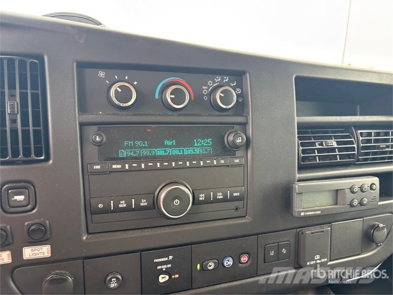 GMC Savana G3500 4x2 Refrigerated Truck Isotermos y frigoríficos