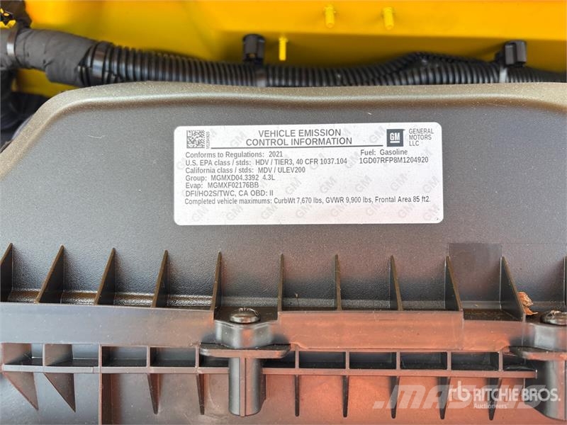 GMC Savana G3500 4x2 Van Truck Skriňová nadstavba