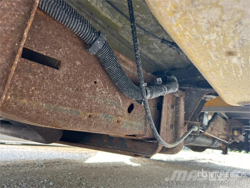 GMC Savana G3500 4x2 Van Truck Dobozos teherautók
