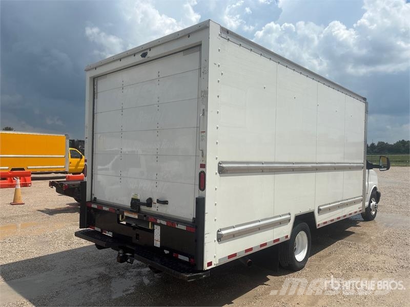 GMC Savana G3500 4x2 Van Truck Skriňová nadstavba