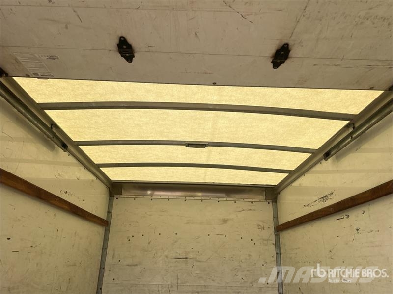 GMC Savana G3500 4x2 Van Truck Camion cassonati