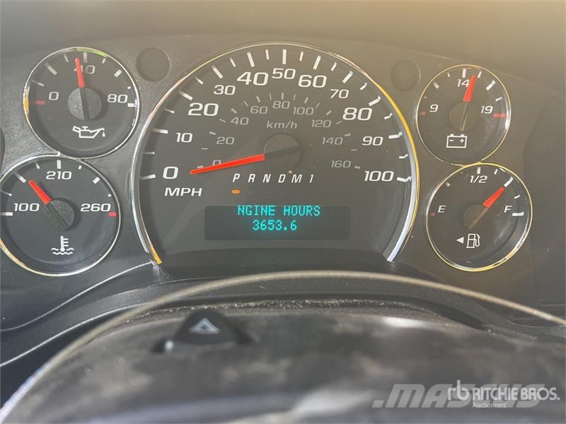 GMC Savana G3500 4x2 Van Truck Camion cassonati