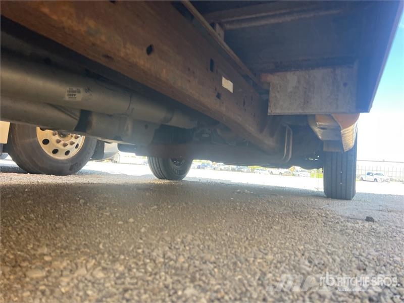 GMC Savana G3500 4x2 Van Truck Camion cassonati