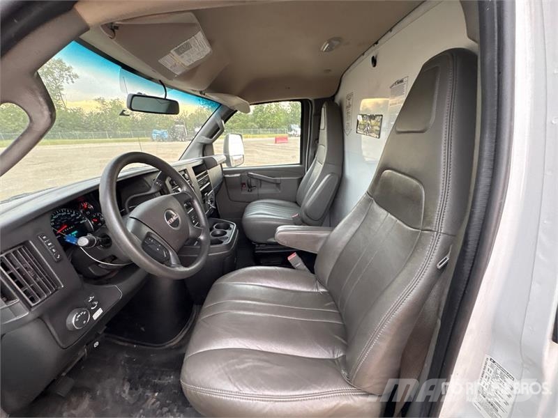 GMC Savana G3500 4x2 Van Truck Van Body Trucks