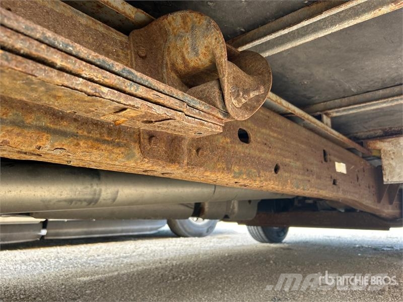 GMC Savana G3500 4x2 Van Truck Dobozos teherautók