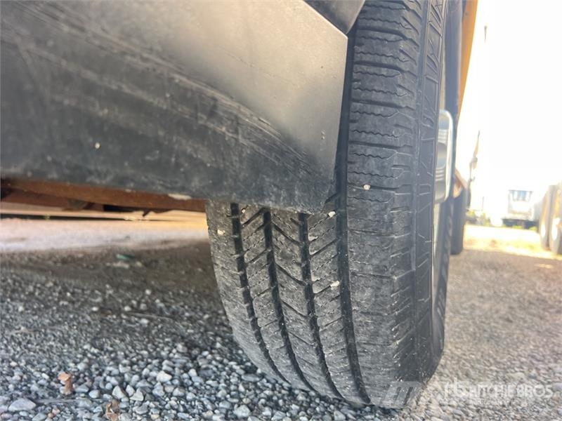 GMC Savana G3500 4x2 Van Truck Camion cassonati