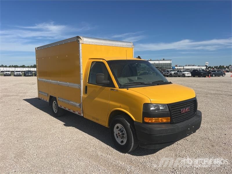 GMC Savana G3500 4x2 Van Truck Camion cassonati
