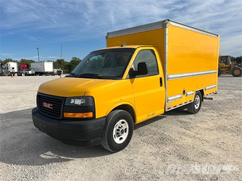 GMC Savana G3500 4x2 Van Truck Dobozos teherautók