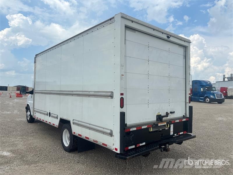 GMC Savana G3500 4x2 Van Truck Skriňová nadstavba