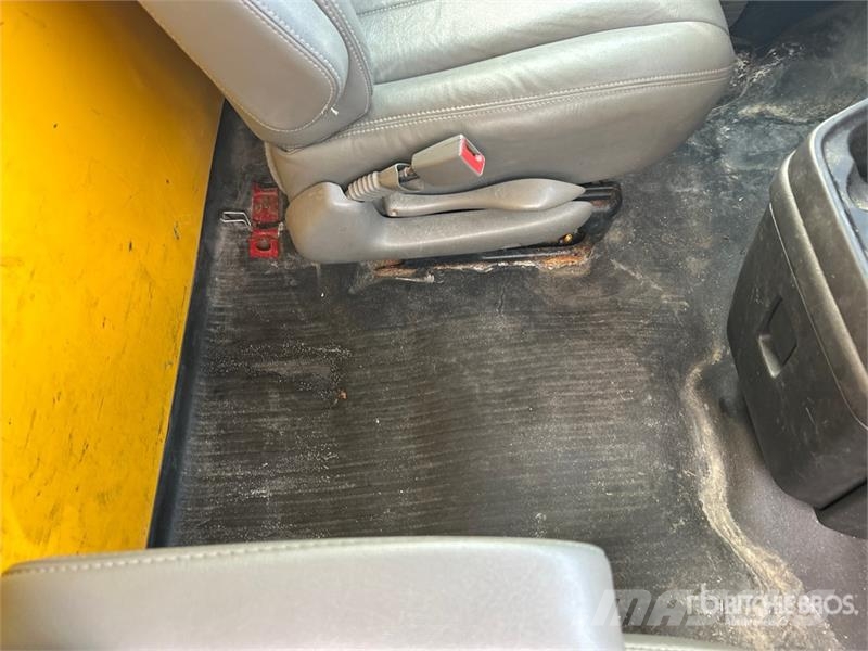 GMC Savana G3500 4x2 Van Truck Dobozos teherautók