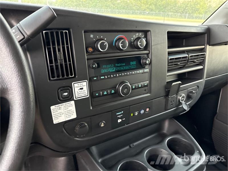 GMC Savana G3500 4x2 Van Truck Van Body Trucks