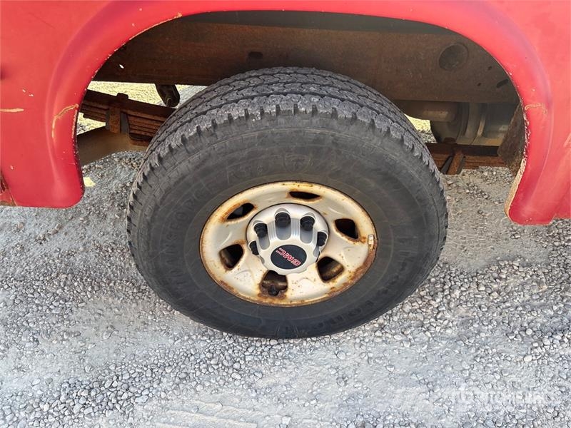 GMC Sierra 3500 4x4 Extended Cab Utility Truck Pick-upy / Pojazdy z otwieranymi burtami