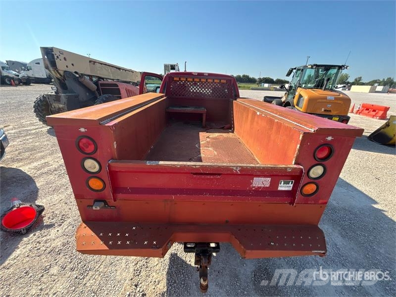 GMC Sierra 3500 4x4 Extended Cab Utility Truck Pick-upy / Pojazdy z otwieranymi burtami
