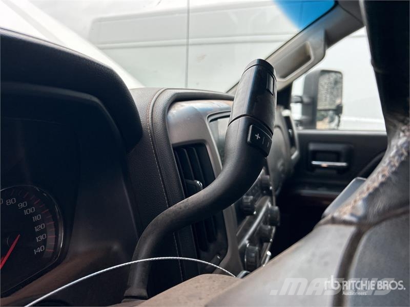 GMC Sierra 3500HD 4x4 Crew Cab Utility Truck Pick up/Fiancata ribaltabile