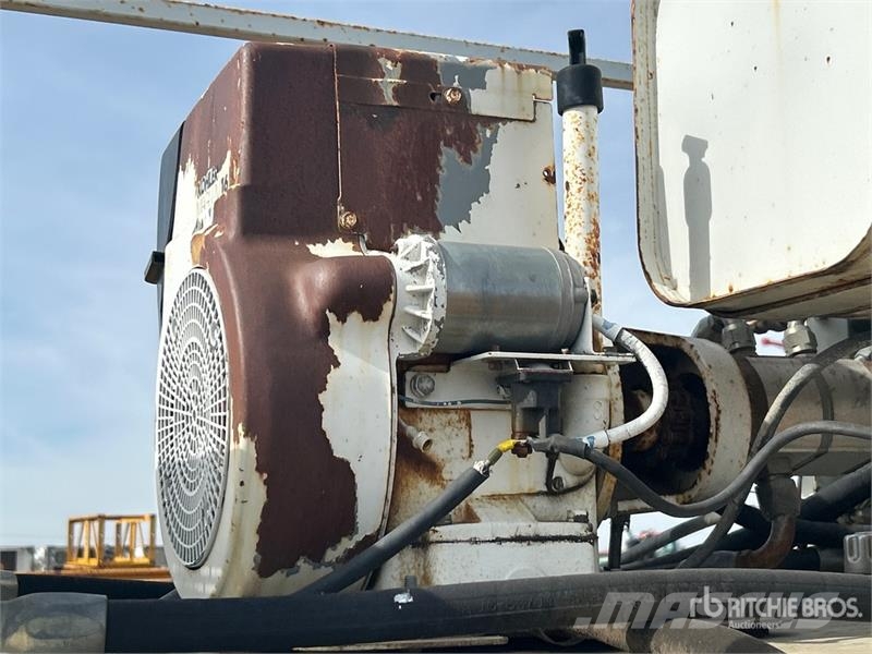 Gomaco C-450 Bridge Deck Finisher Otros