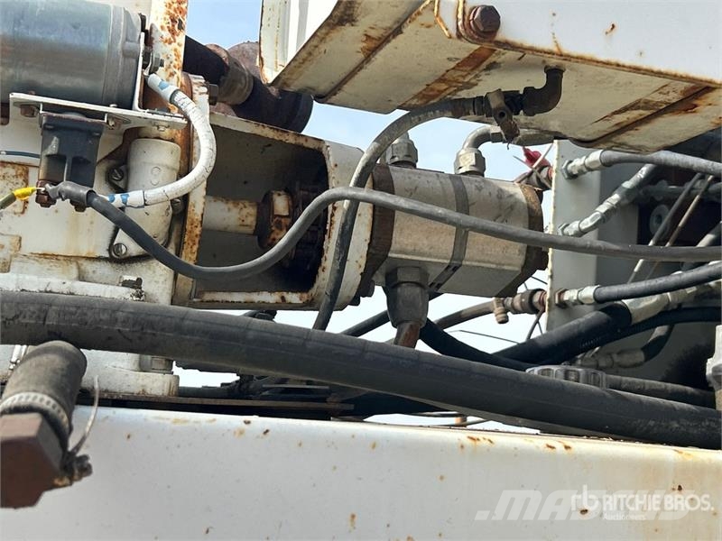 Gomaco C-450 Bridge Deck Finisher Otros