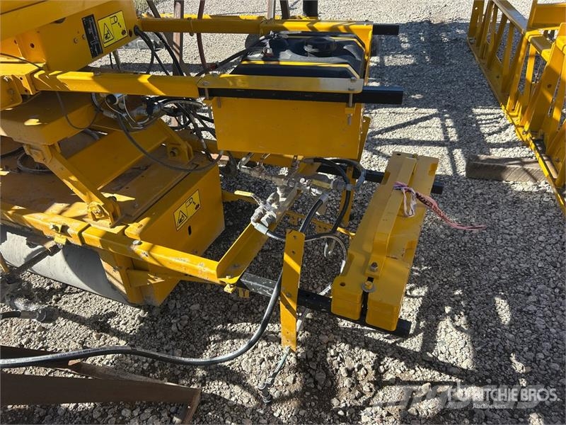 Gomaco C-450 Bridge Deck Finisher Outros Florestal