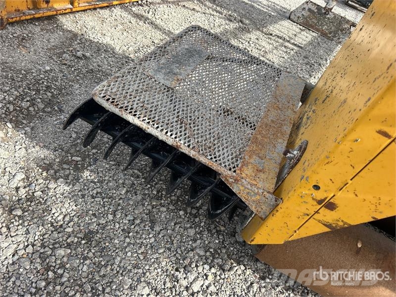 Gomaco C-450 Bridge Deck Finisher Otros