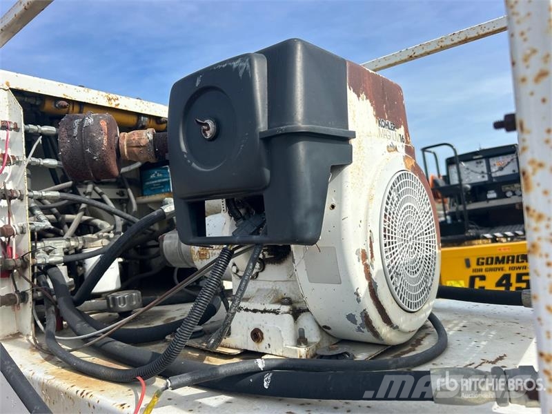 Gomaco C-450 Bridge Deck Finisher Otros