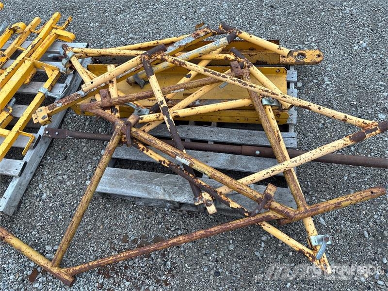 Gomaco of (5) Pallets of Gomaco Bridge deck parts Строительная техника - Другие