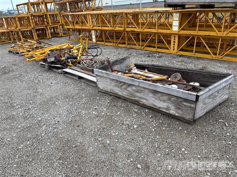 Gomaco of (5) Pallets of Gomaco Bridge deck parts Строительная техника - Другие