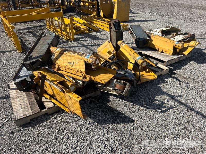 Gomaco of Gomaco Bridge Deck Legs 其他