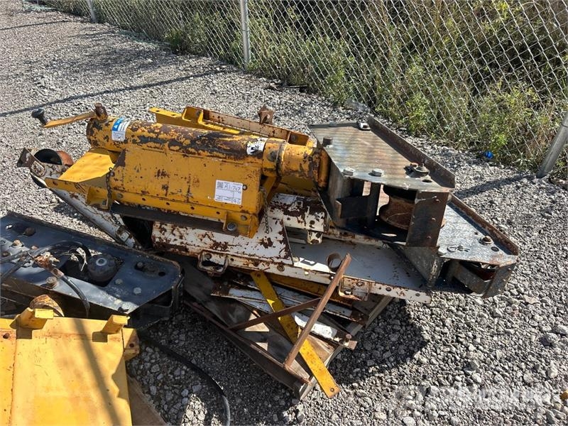 Gomaco of Gomaco Bridge Deck Legs 其他