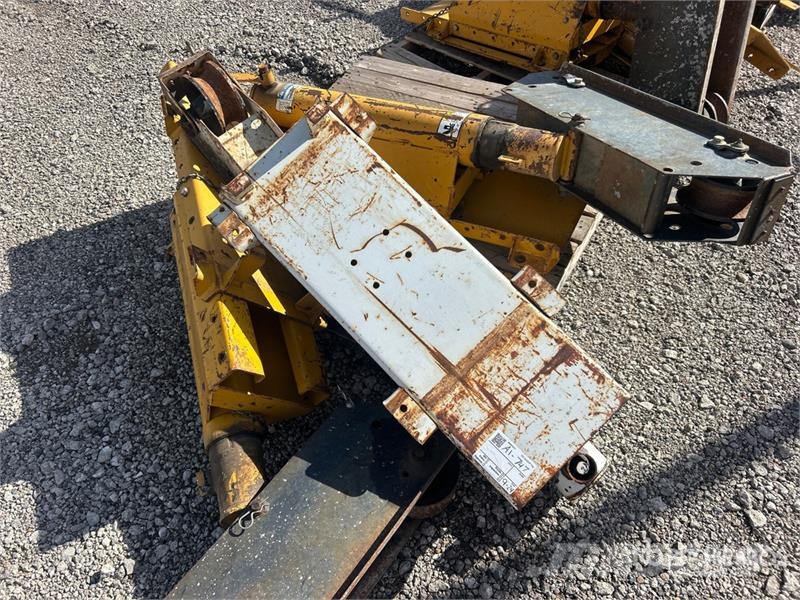 Gomaco of Gomaco Bridge Deck Legs 其他