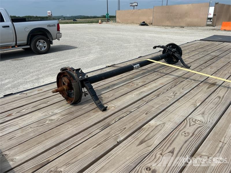  Gorilla 25DO7K 25 ft T/A Equipment Trailer (Inoper مقطورات مركبات نقل
