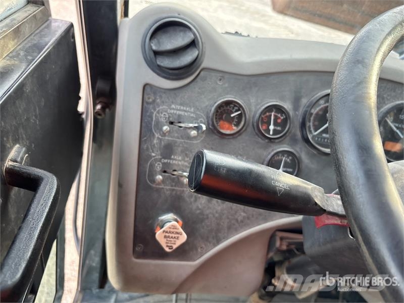 Gradall XL4100 Series II Hjulgravere
