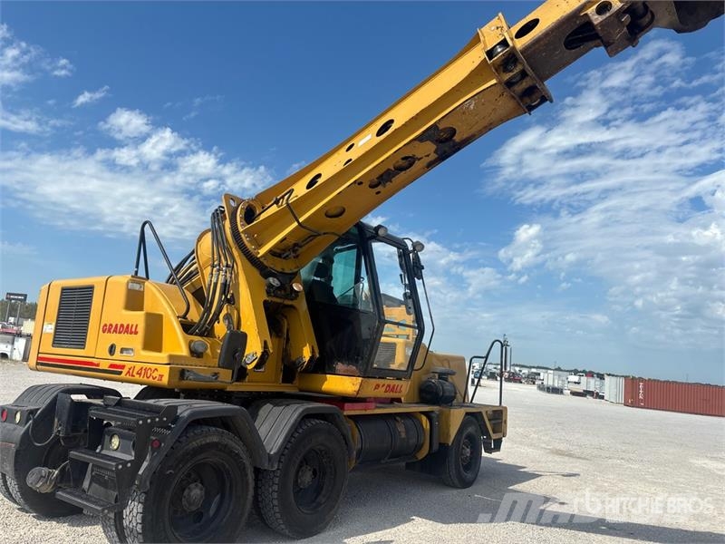 Gradall XL4100 Series IV Wheel Excavator Kolová rýpadla