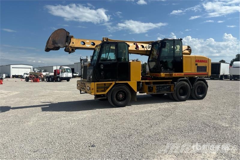 Gradall XL4100 Series IV Wheel Excavator Ratasekskavaatorid
