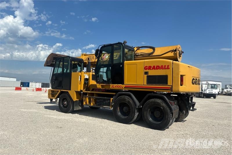 Gradall XL4100 Series IV Wheel Excavator Ratasekskavaatorid