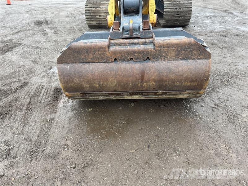 Gradall XL5200SV Tracked Excavator Kāpurķēžu ekskavatori